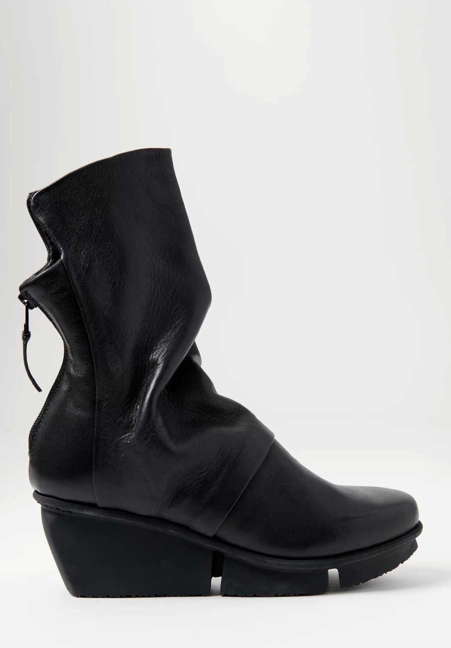 Trippen Boots | Mellow High Ankle Boot In Black