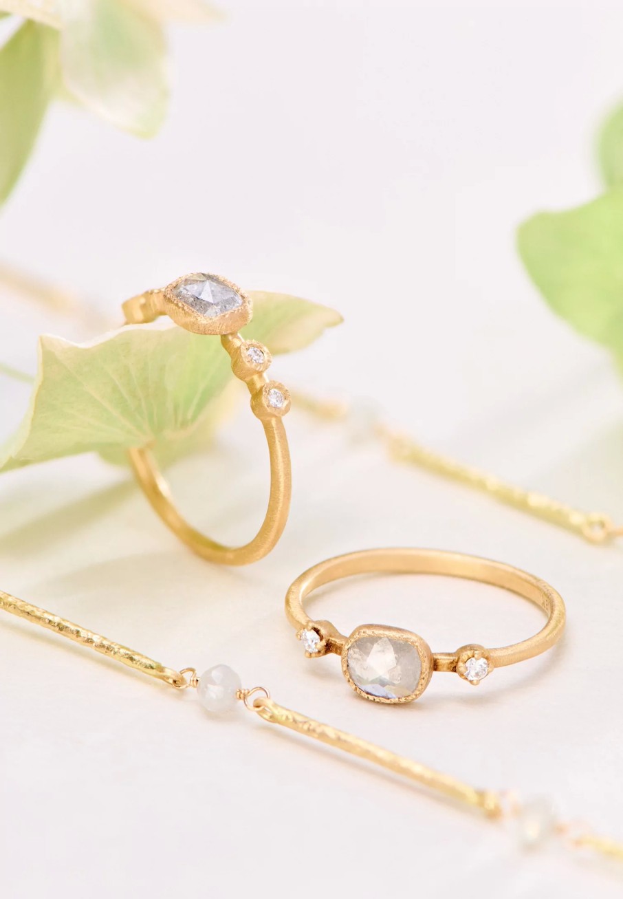 Yasuko Azuma Rings | 18K Grey Diamond Muguet Ring