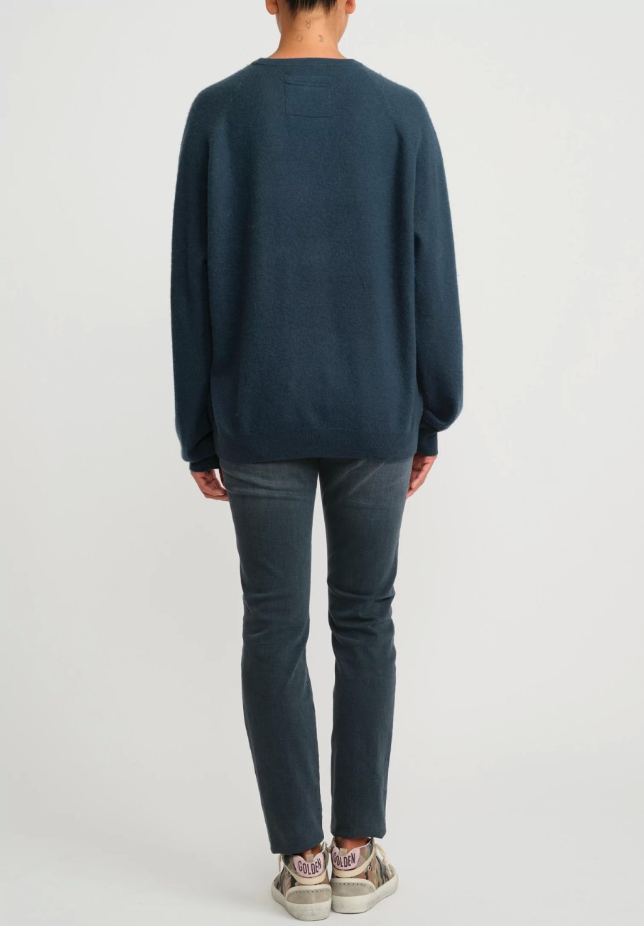 Frenckenberger Knitwear | Cashmere Boyfriend Round Neck Sweater In New Atlantis Blue