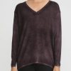 Avant Toi Knitwear | Hand-Painted Cashmere & Silk V-Neck Sweater In Nero Seppia Purple