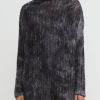 Avant Toi Knitwear | Hand-Painted Cashmere & Silk Cobb Knit Turtleneck In Marmo Grey