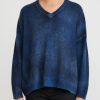 Avant Toi Knitwear | Hand-Painted Brushed Cashmere Maglia V-Neck Sweater In Nero Genziana Blue