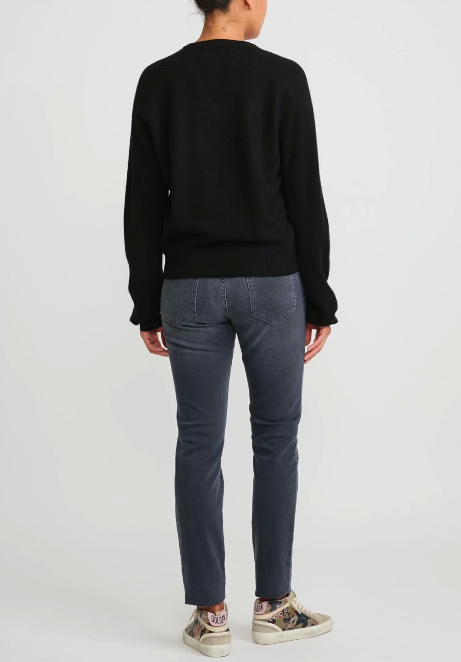 Frenckenberger Knitwear | Cashmere Mini V-Neck Sweater In Black