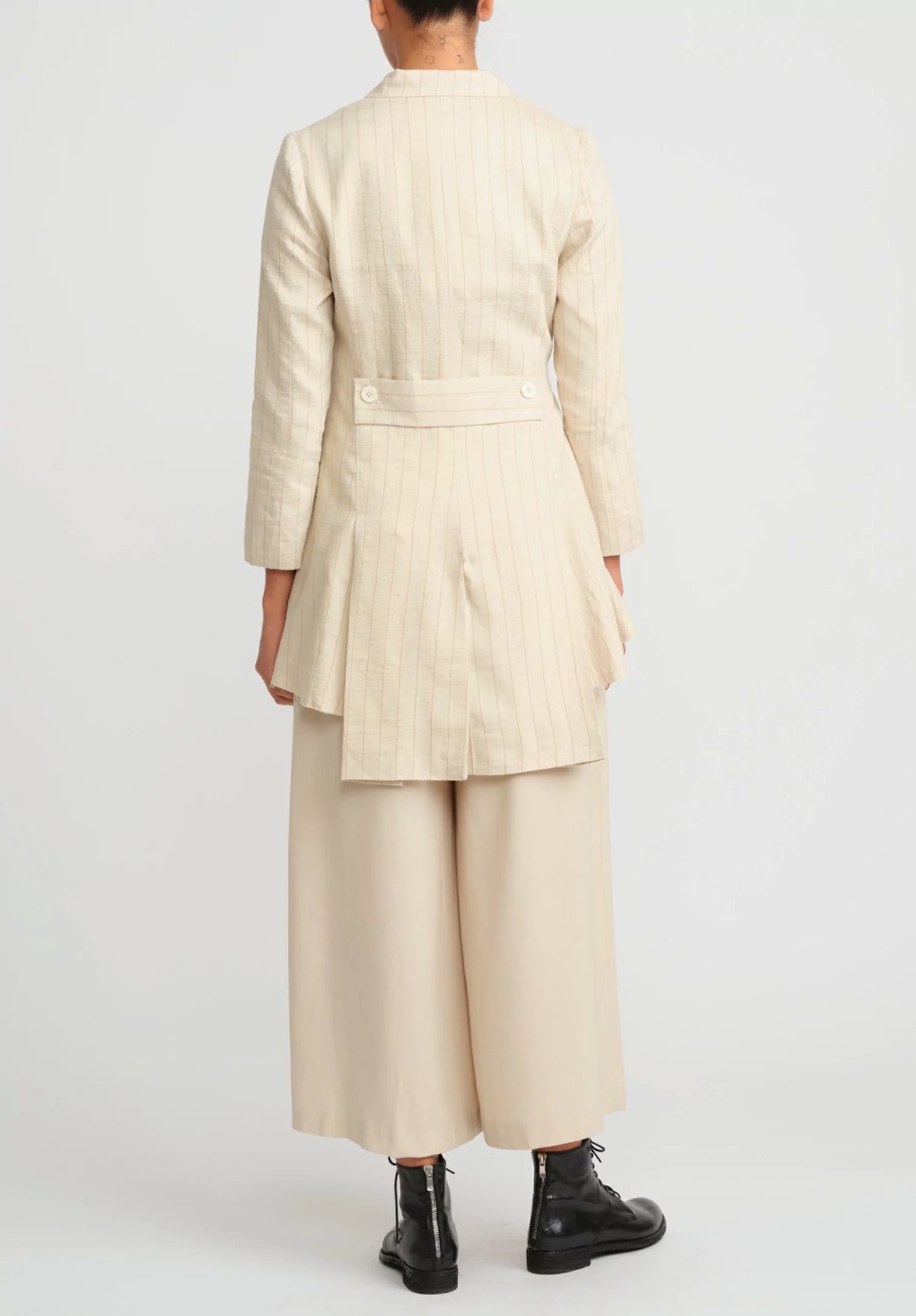 A Tentative Atelier Jackets | Hemp Linen & Hand Smocked Joely Jacket In Beige